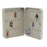 Closet lockable 45 with a key ring.